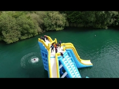 هل تبحث عن جاذبية مذهلة لحديقتك المائية؟ تحقق من برج المياه نفخ Bouncia